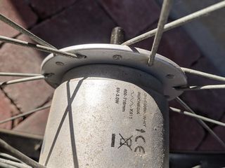 Переднее колесо 20" с динамовтулкой Shimano foto 5