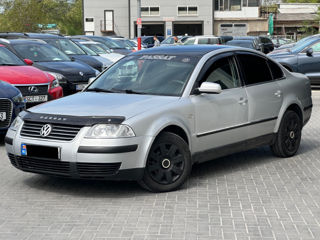 Volkswagen Passat foto 1