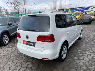 Volkswagen Touran foto 4