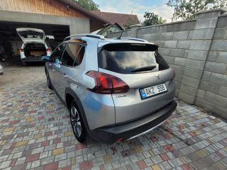 Peugeot 2008 foto 3