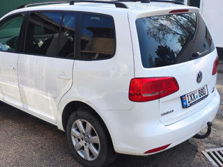 Volkswagen Touran foto 3