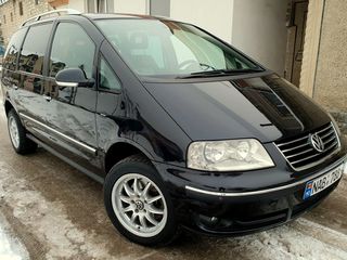 Volkswagen Sharan foto 2