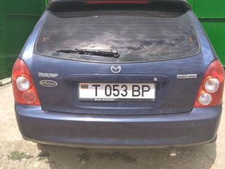 Mazda 323 foto 8