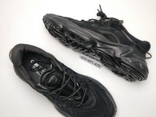 Adidas ozweego all Black foto 6