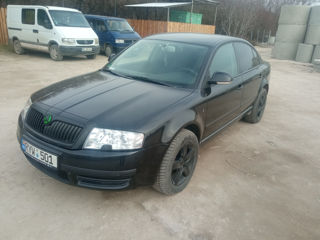 Skoda Superb foto 2