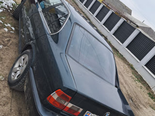 BMW 5 Series foto 5