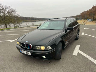 BMW 5 Series foto 3