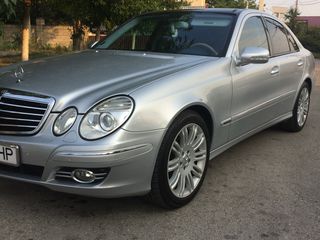 Mercedes E Class foto 4