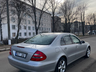 Mercedes E-Class foto 4