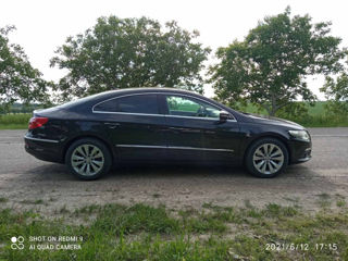 Volkswagen Passat CC foto 2