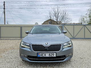 Skoda Superb foto 3