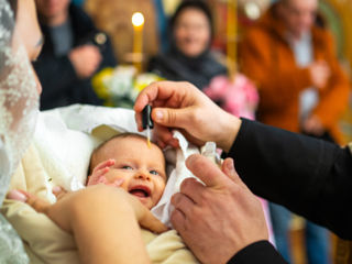 Услуги фотографа на крещение и венчание,fotograf pentru botezuri si cununie foto 8