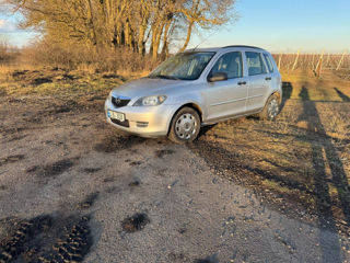 Mazda 2 foto 2