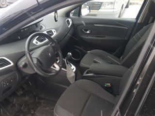 Renault Grand Scenic foto 9