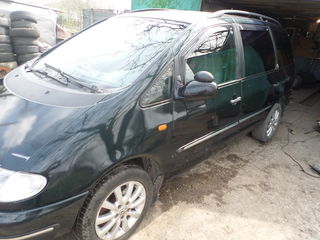 Ford Galaxy foto 1