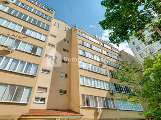 Apartament cu 2 camere, 80 m², Buiucani, Chișinău