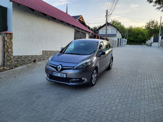 Renault Grand Scenic foto 2