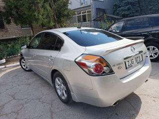 Nissan Altima foto 1