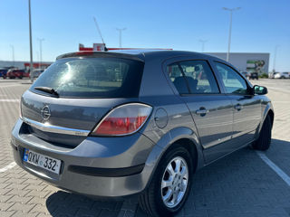 Opel Astra foto 2