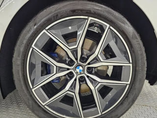 BMW 5 Series foto 3