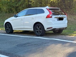 Volvo XC60 foto 2