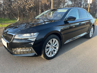 Skoda Superb foto 2