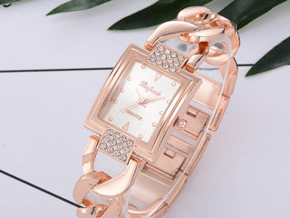 Красивые-кварцевые, стильные, женские часы. foto 1