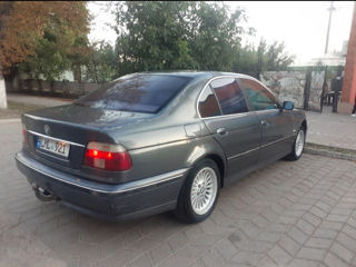 BMW 5 Series foto 5