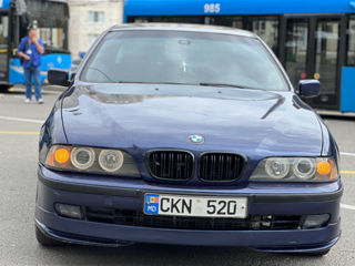 BMW 5 Series foto 5