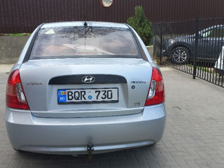 Hyundai Accent foto 7