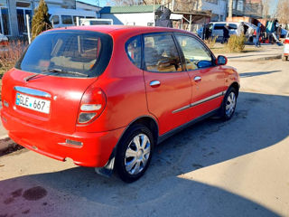 Daihatsu Sirion foto 6