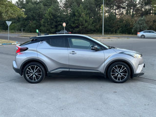 Toyota C-HR foto 10