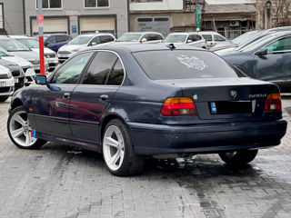 BMW 5 Series foto 5