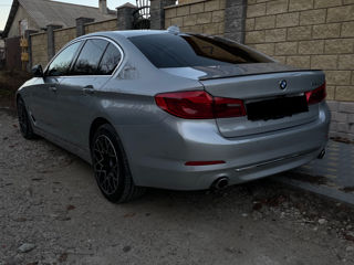 BMW 5 Series foto 8