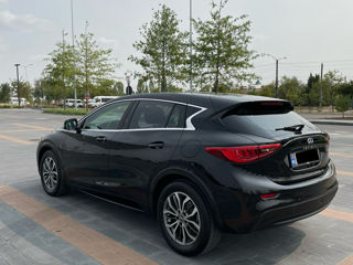 Infiniti Q30 foto 4