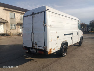 Mercedes Vario 614 D foto 2