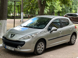 Peugeot 207 foto 2