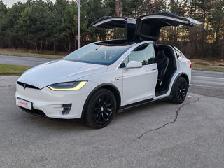 Tesla Model X foto 6