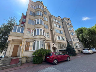 Apartament cu 4 camere, 142 m², Centru, Chișinău