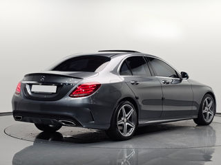 Mercedes C-Class foto 2