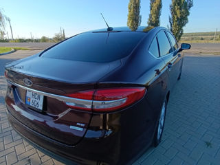 Ford Fusion foto 4