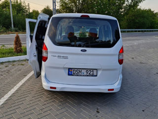 Ford Tourneo Courier foto 3