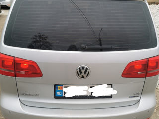 Volkswagen Touran foto 3