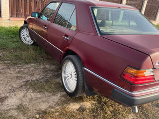 Mercedes Series (W124) foto 7