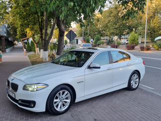 BMW 5 Series foto 2