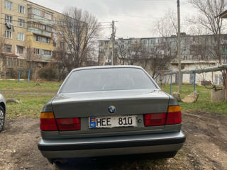 BMW 5 Series foto 2