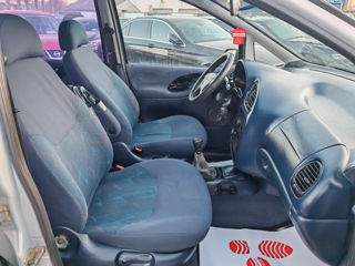 Volkswagen Sharan foto 10