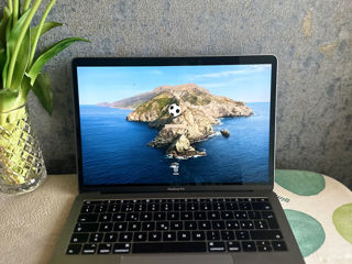 MacBook Pro 13 2017 i5/8Gb/256Gb