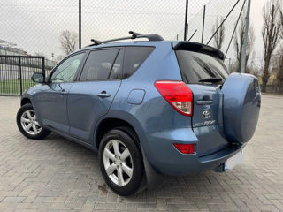 Toyota Rav 4 foto 2