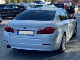 BMW 5 Series foto 4